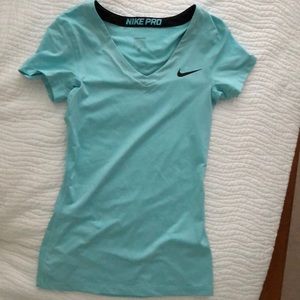 NIKE DRI-FIT SHORT SLEEVE TOP XS